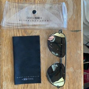 Quay x Desi Perkins High Key • Gold & Army Green